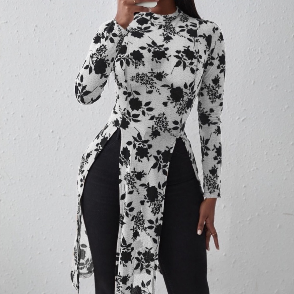Women’s mock neck floral pattern split tee.